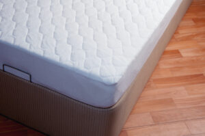 The Pros and Cons of a Split King Mattress
