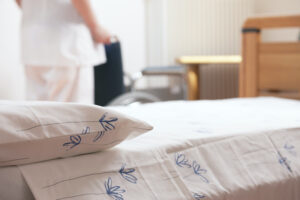 The Main Differences Between a Mattress Protector and a Fitted Sheet 
